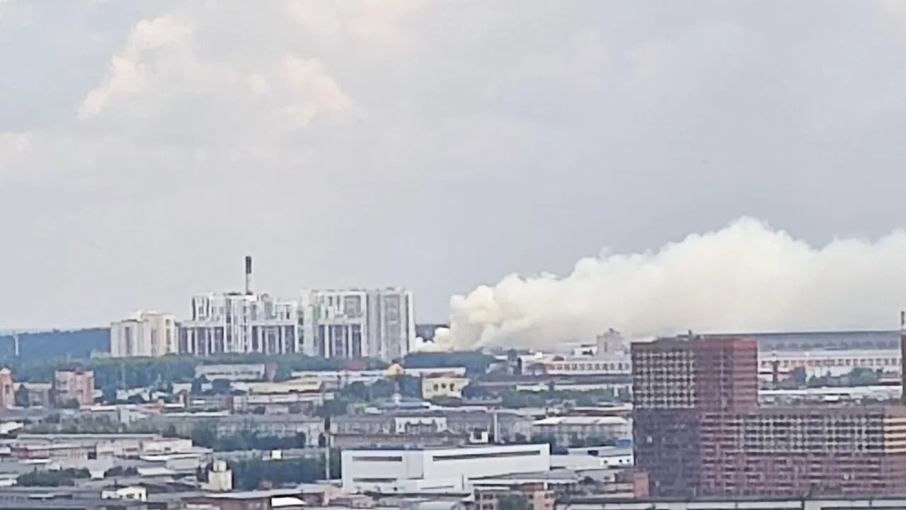 У Єкатеринбурзі спалахнула пожежа на
