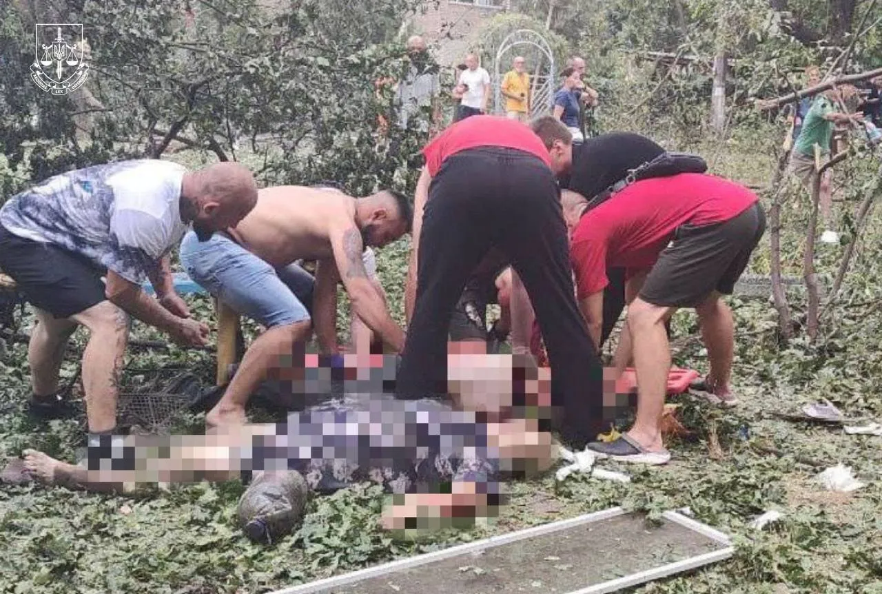 The Russians fired at a residential area of Nikolaev: they hit a children’s playground, there were dead and injured. Photo