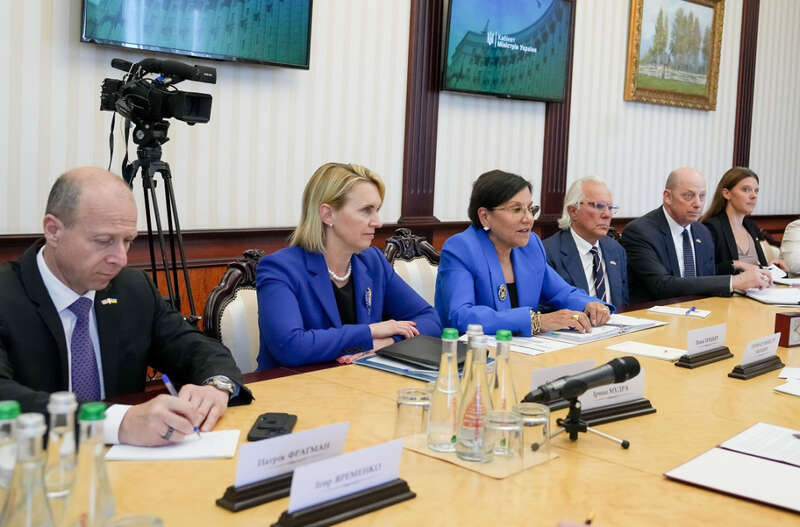 Пенни Прицкер, атомная энергетика, электроэнергия украина dqxikeidqxitkant