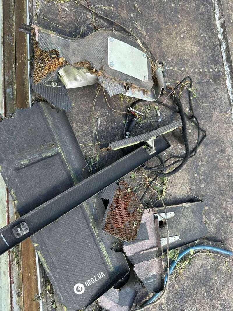 A drone hit the house of Russian opposition leader Ponomarev near Kiev: the politician received numerous injuries. Photo