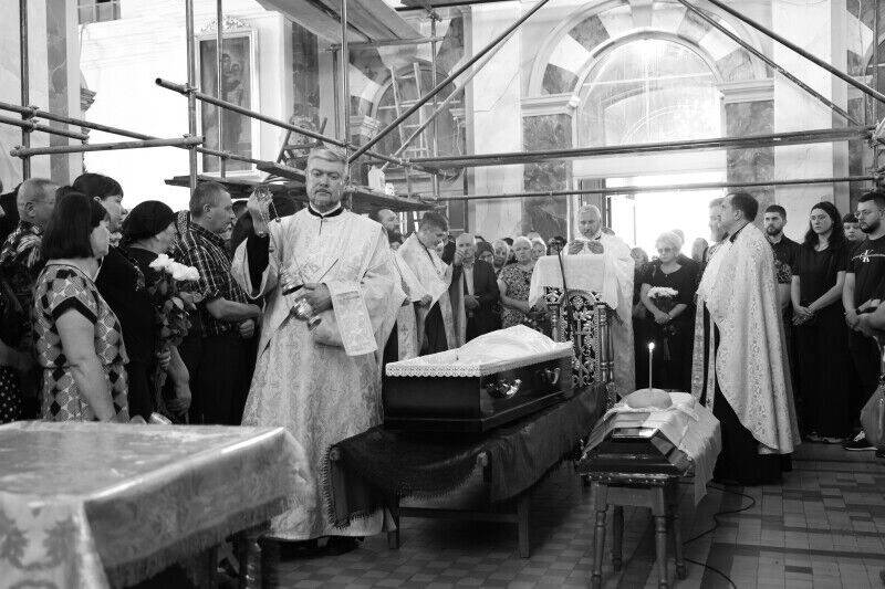 Ему навсегда будет 28: в Луцке простились с командиром мотопехотного отделения, погибшего в боях за Украину. Фото