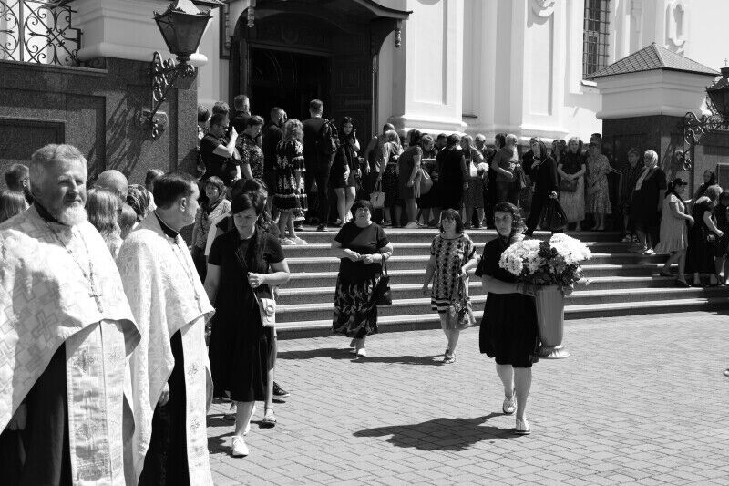 Йому назавжди буде 28: у Луцьку попрощалися з командиром мотопіхотного відділення, який загинув в боях за Україну. Фото