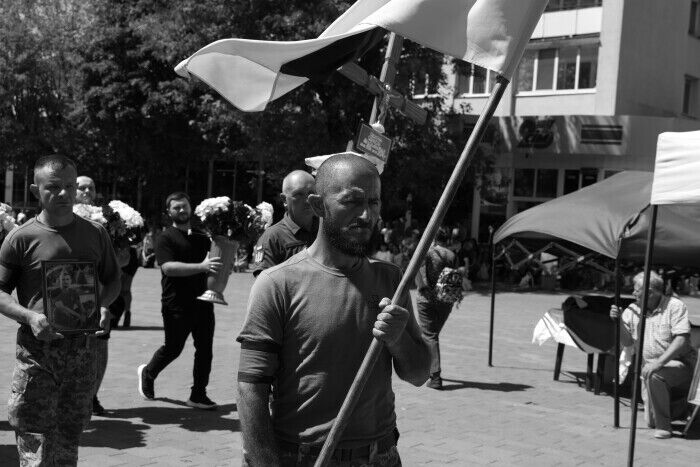 Ему навсегда будет 28: в Луцке попрощались с командиром мотопехотного отделения, погибшим в боях за Украину. Фото