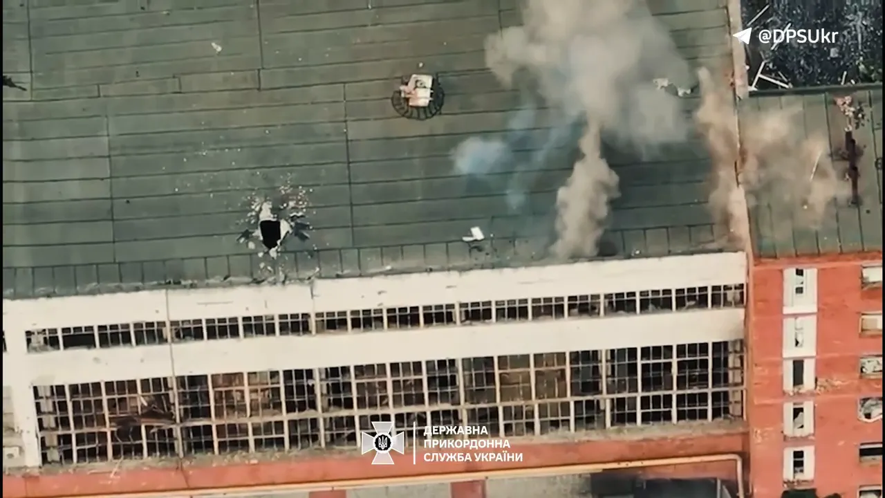 Пряме влучання FPV-дрона: прикордонники уразили станцію зв’язку окупантів на Південному напрямку. Відео dqxikeidqxiqqeant