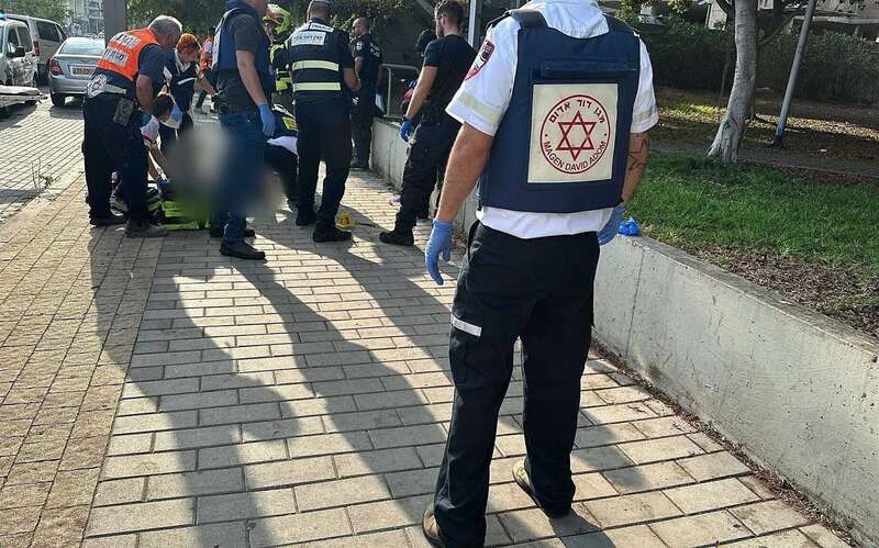В Ізраїлі нападник із ножем влаштував теракт на вулиці: є жертви й поранені dqxikeidqxiqqeant