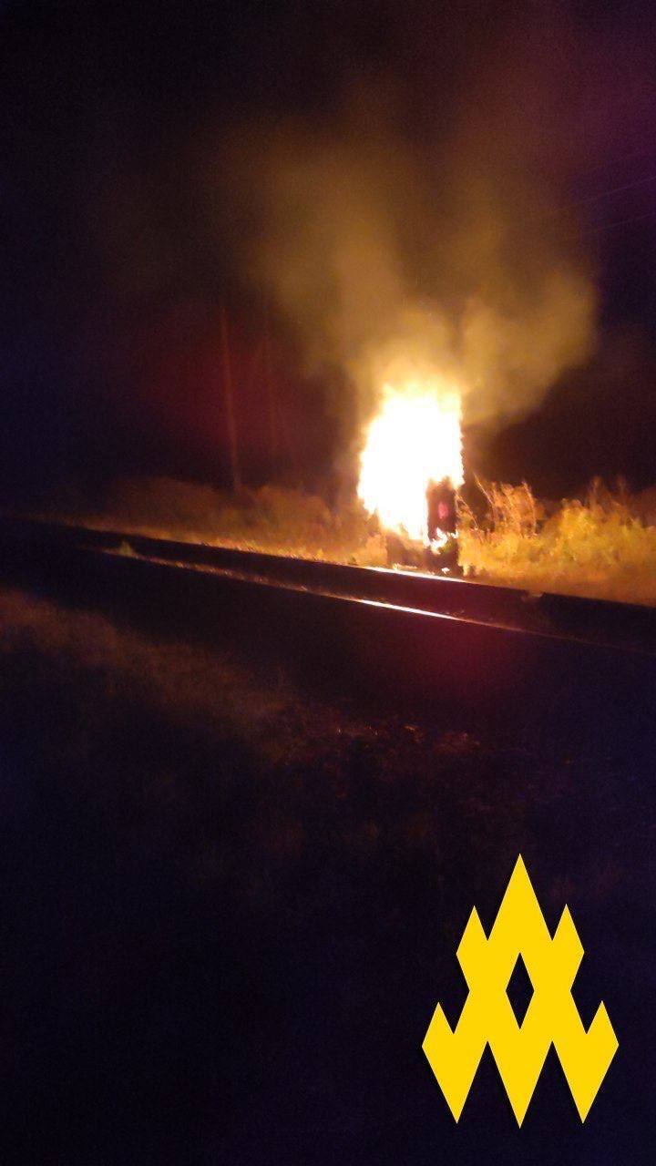 Підпалили релейну шафу на залізниці: агенти dqxikeidqxitkant
