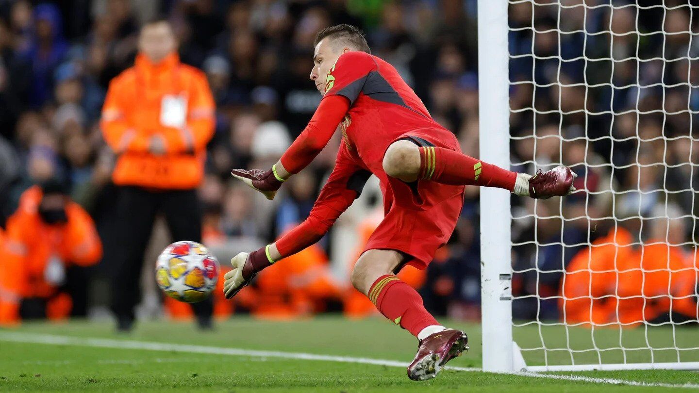 Вратарь сборной Украины принял решение о карьере в dqxikeidqxitkant