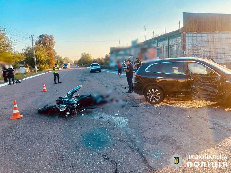 На Київщині сталась смертельна ДТП за участі легковика та мотоцикла. Подробиці та фото