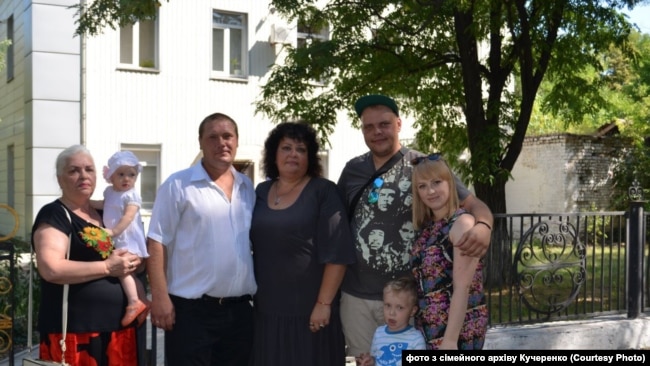 Лариса Кучеренко з родиною до повномасштабного вторгнення РФ dqxikeidqxiqqeant