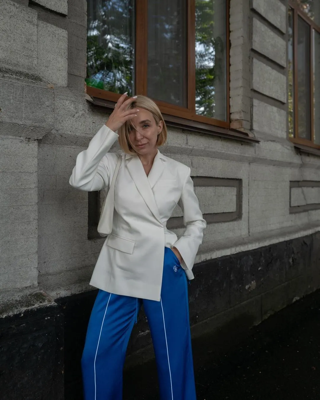 Блогерку Елену Мандзюк раскритиковали за новый автомобиль стоимостью от 3 млн гривен: как она оправдалась и сколько зарабатывает в месяц dqxikeidqxiqxxant