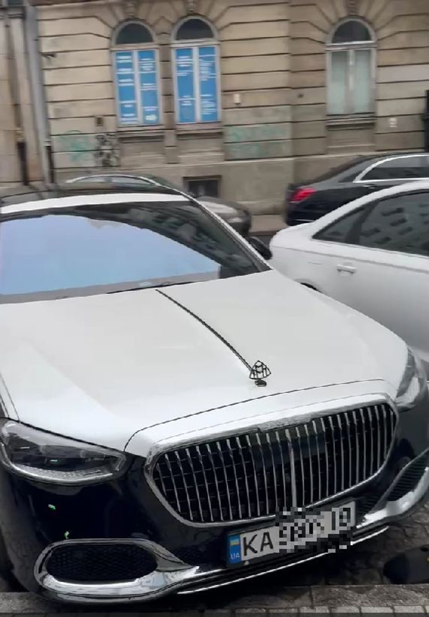 Той самий Майбах, який, як стверджує читач, належить Слобоженку