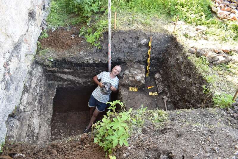 Археолог участвовал в экспедициях в разных уголках нашей страны. dqxikeidqxiqqeant