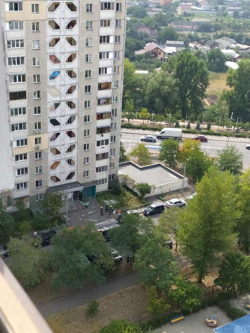 В Киеве на Троещине произошел взрыв в квартире многоэтажки. Все подробности и фото dqxikeidqxidant