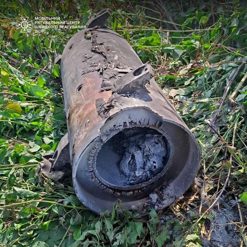 В Киеве саперы изъяли обломки вражеской ракеты Х-101. Фото dqxikeidqxitkant