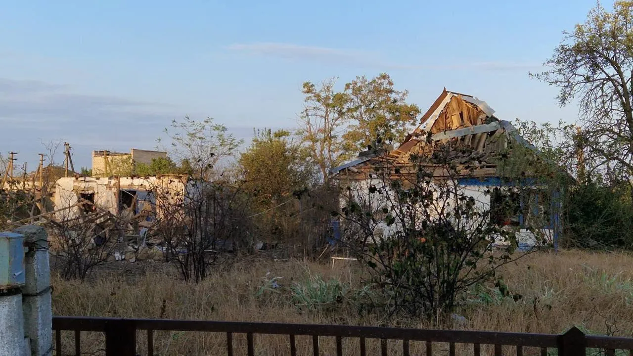 Російські окупанти вкрили вогнем селище на Херсонщині: жінка отримала вибухову травму dqxikeidqxitkant