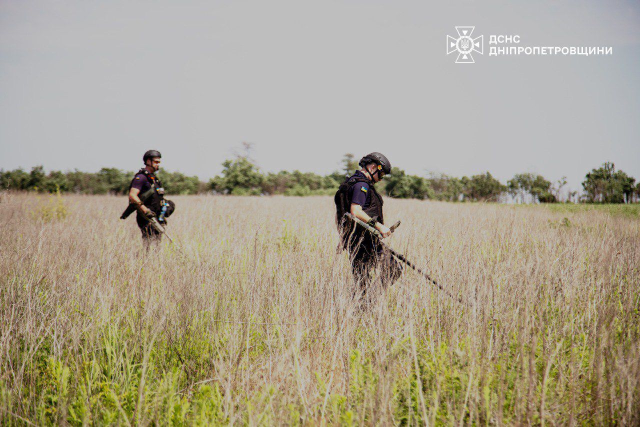 На Сумщині піротехніки ДСНС підірвалися на боєприпасі: загинув сапер. Фото dqxikeidqxitkant