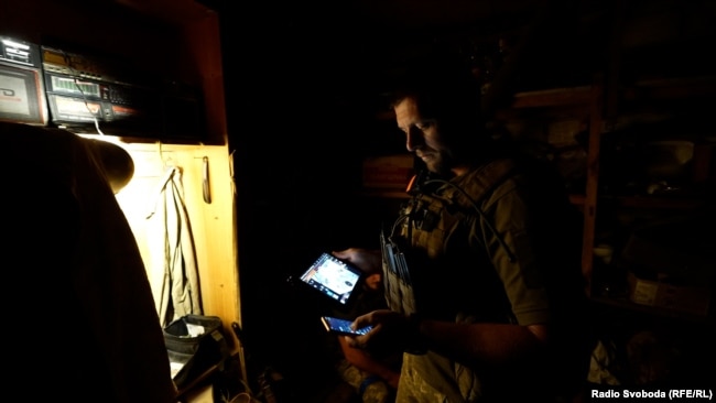 Роман постійно моніторить трансляцію з БПЛА – противник намагається накопичувати сили в певній точці затемна dqxikeidqxidant