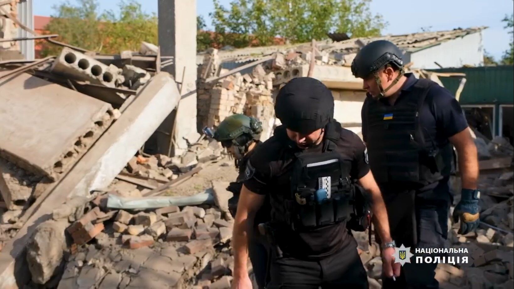 The occupiers struck the shopping center and market in Kostiantynivka: the police showed how they rescued people under shelling