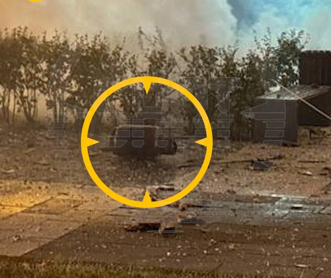       ,  :  .  dqxikeidqxiqqeant