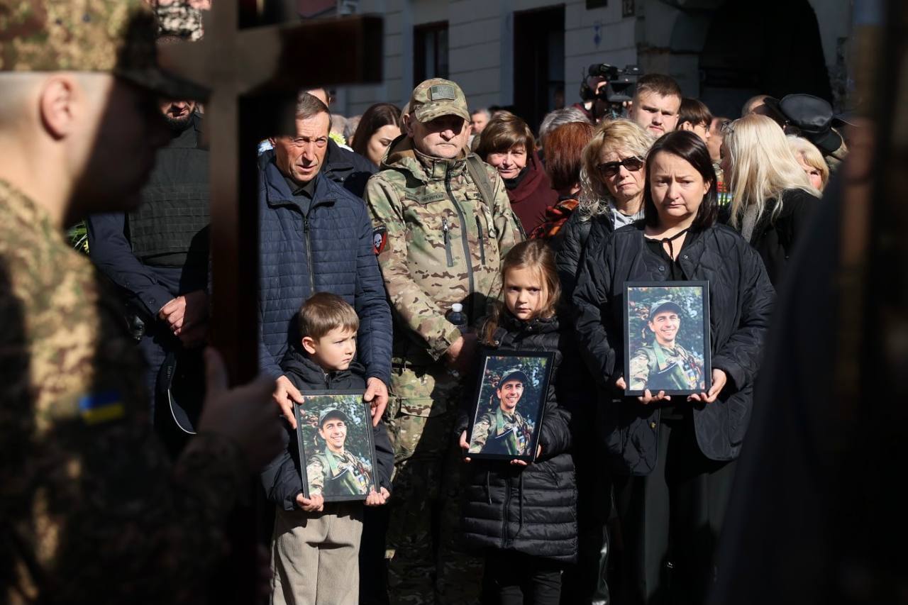 Погиб на Северском направлении: во Львове попрощались с зятем Ирины Фарион. Видео dqxikeidqxitkant