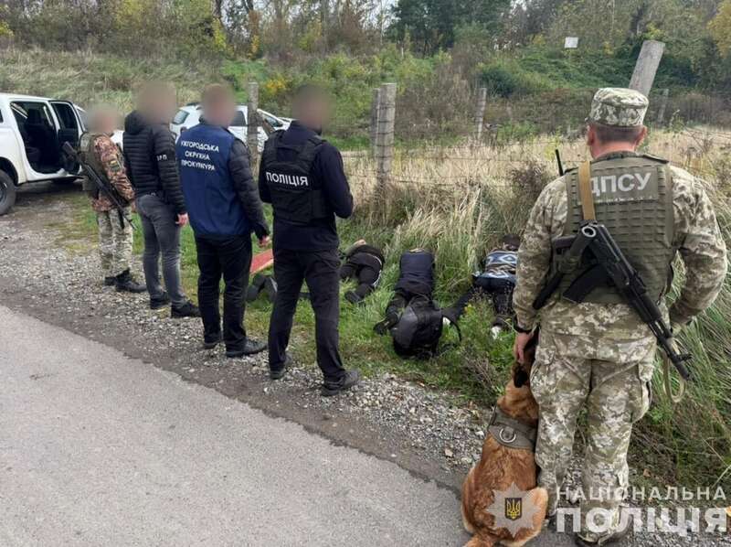 Брали по $6 тис. за послуги: на Закарпатті ліквідували ще один канал незаконного переправлення ухилянтів через кордон. Фото