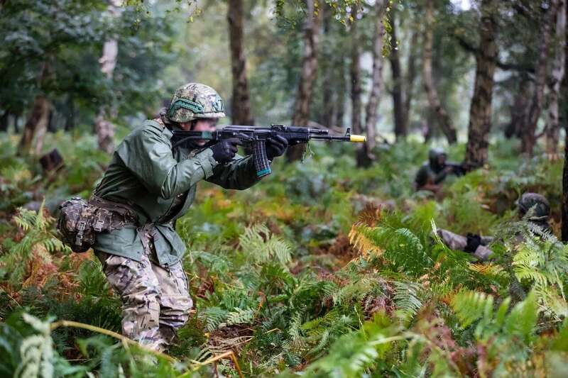 Patrolling, ambush, and tacmed: the Armed Forces of Ukraine demonstrated the training of recruits by Danish instructors in the UK. Photo dqxikeidqxitkant