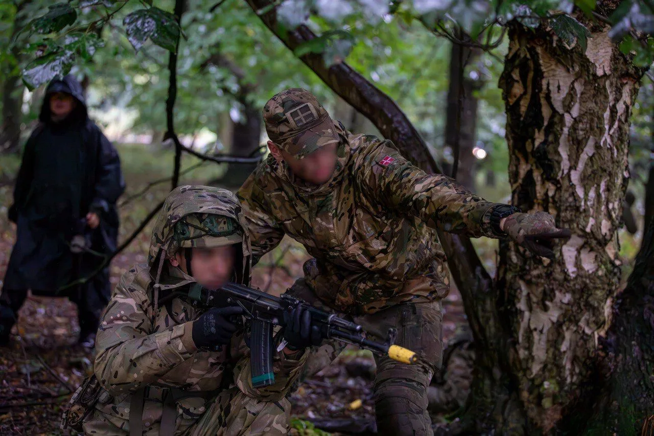 Patrolling, ambush, and tacmed: the Armed Forces of Ukraine demonstrated the training of recruits by Danish instructors in the UK. Photo