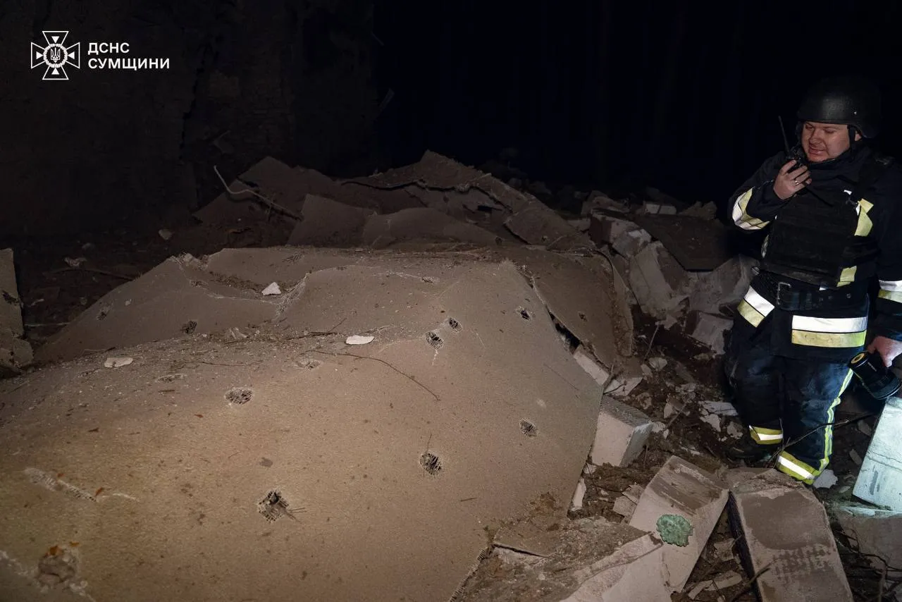 Россияне всю ночь обстреливали приграничье Сумщины: есть раненый цивильный. Видео