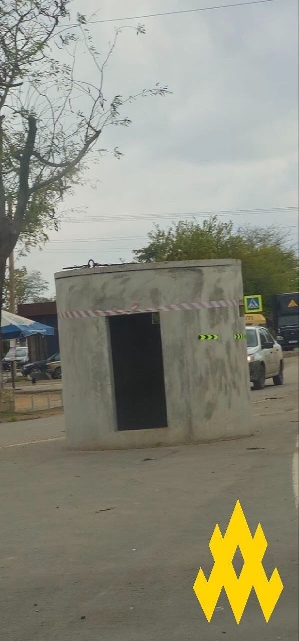 Оккупанты активно укрепляют западное побережье Крыма: в