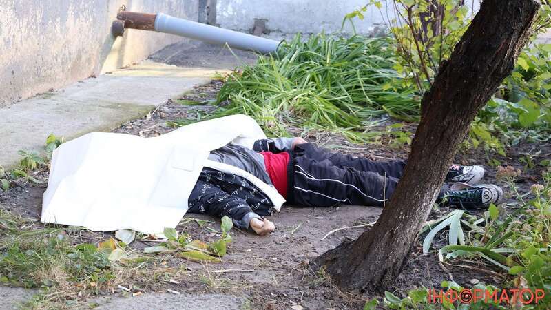 На Киевщине 15-летняя девушка прыгнула с крыши многоэтажки dqxikeidqxitkant