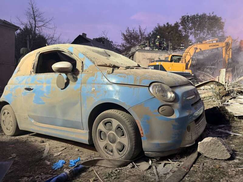 У Дніпрі розповіли про наслідки нічної ракетної атаки на місто: фото, відео dqxikeidqxitkant