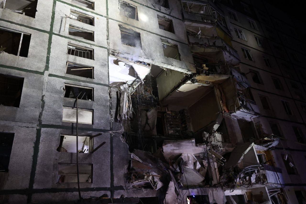 Проживал вместе с бабушкой и дедушкой: спасатели нашли тело 15-летнего мальчика, которого РФ убила ударом по Харькову