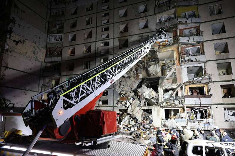 Проживал вместе с бабушкой и дедушкой: спасатели нашли тело 15-летнего мальчика, которого РФ убила ударом по Харькову