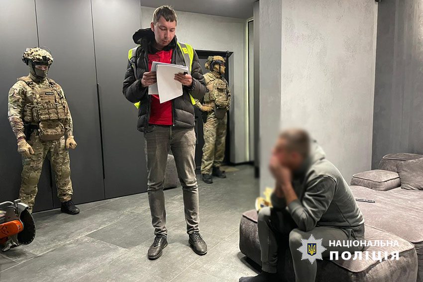 В столице полицейские изъяли у наркоторговца “товар” на более полутора миллионов гривен (фото)