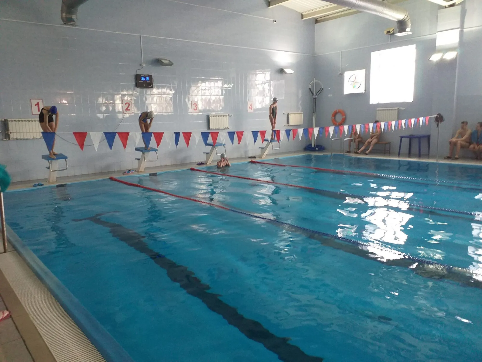 Жесткий анаболик времен ГДР: 14-летняя пловчиха из России попалась на допинге