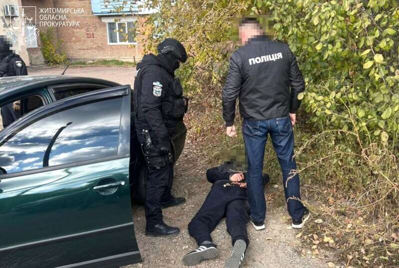 На Житомирщині затримали двох чоловіків, які