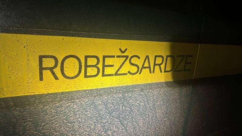 Used dqxikeidqxiqqeant