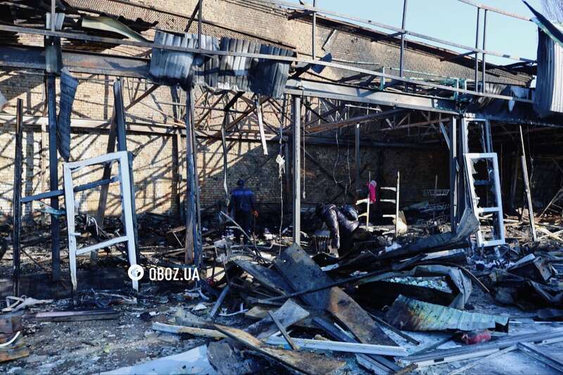 На рынке уничтожено более десяти магазинов: новые данные о последствиях российского удара по Киеву. Фоторепортаж