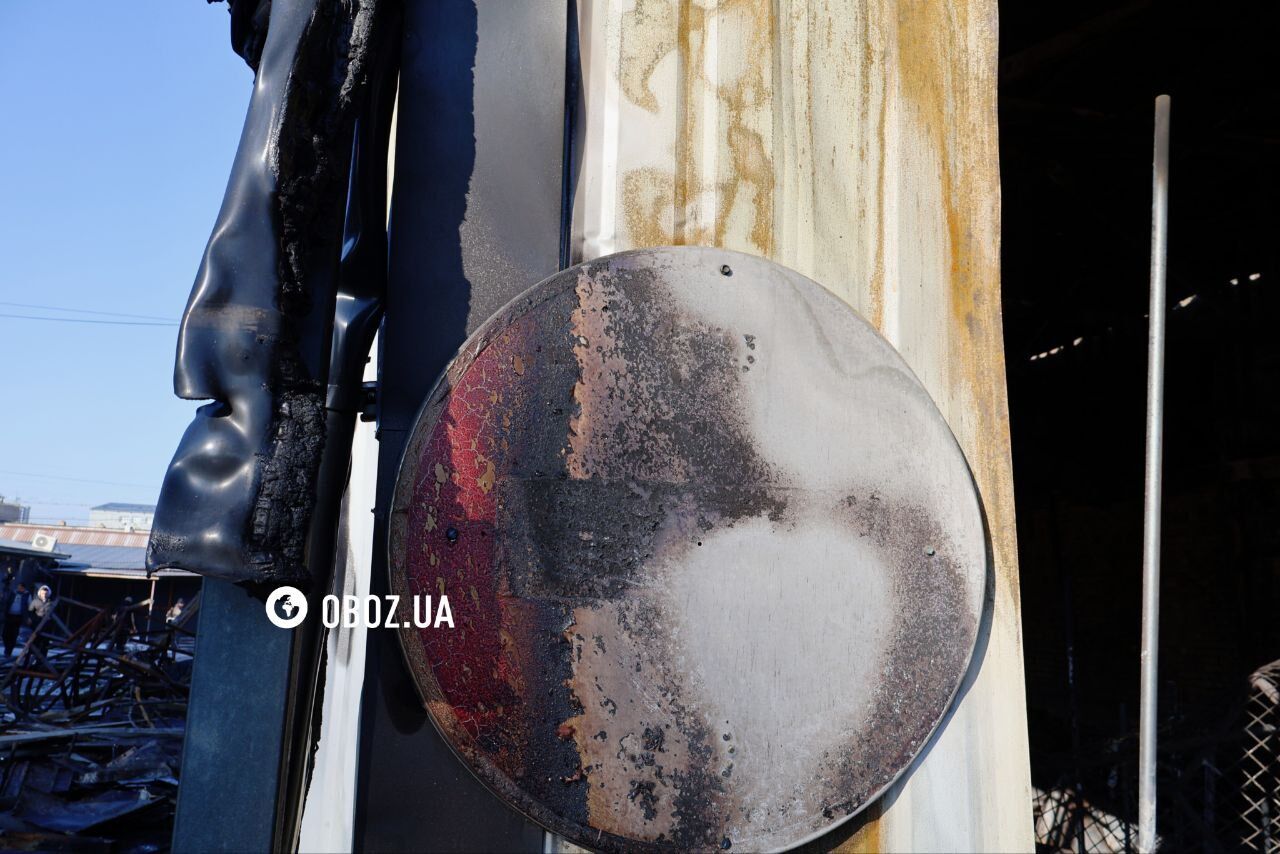 Over ten stores destroyed in the market: new data on the aftermath of the Russian strike on Kyiv. Photo report