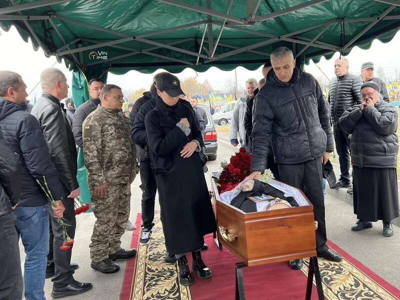 В Виннице похоронили Вячеслава Узелкова: фото с церемонии прощания