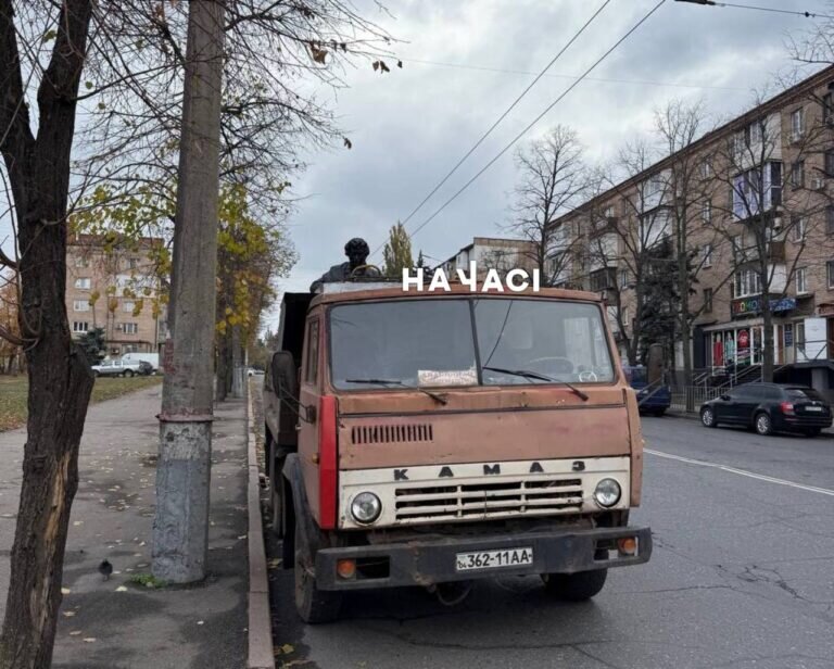 Пам’ятники Лермонтову та Пушкіну демонтували у Кривому Розі dqxikeidqxitkant