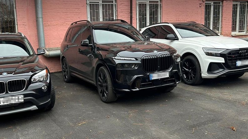 Займалися незаконними онлайн-казино та ставками: київські детективи БЕБ викрили ймовірних підозрюваних dqxikeidqxitkant