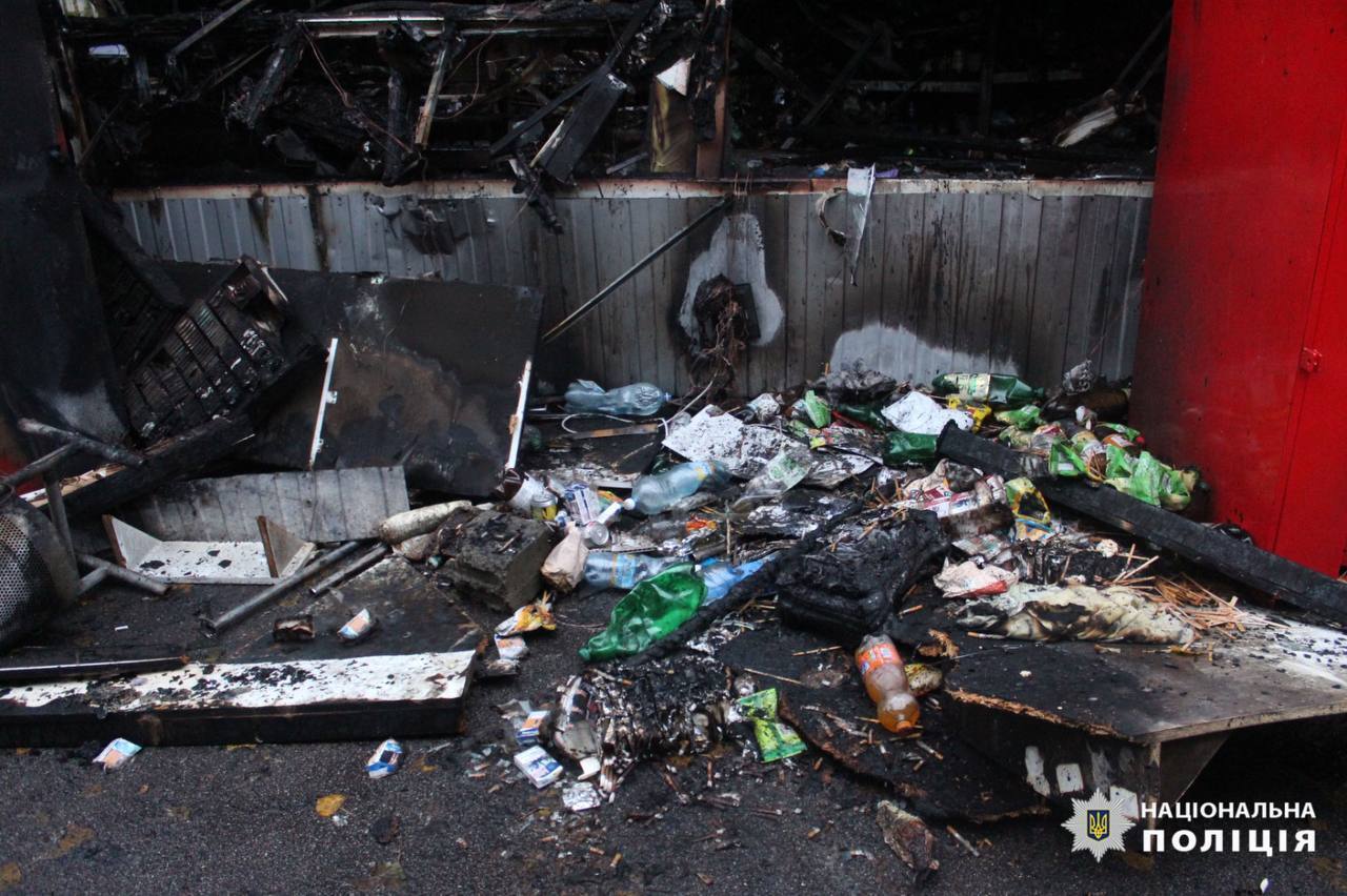 Вкрав кіоск, а потім підпалив його: у Києві затримали рецидивіста. Фото