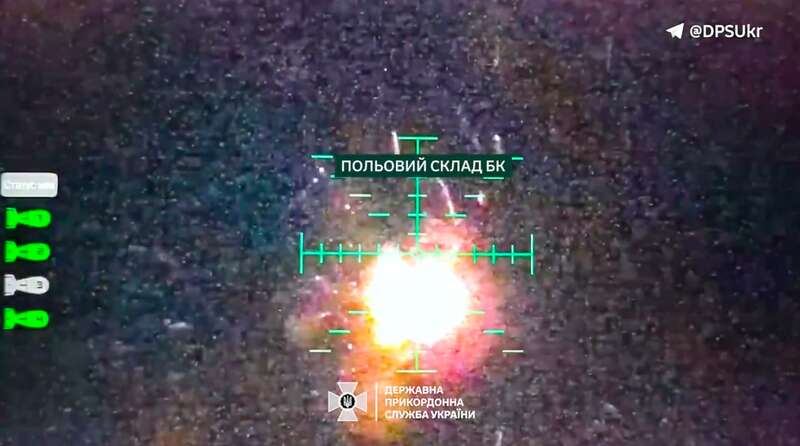 Border guards in Luhansk destroyed three Russian army ammunition depots. Video dqxikeidqxitkant