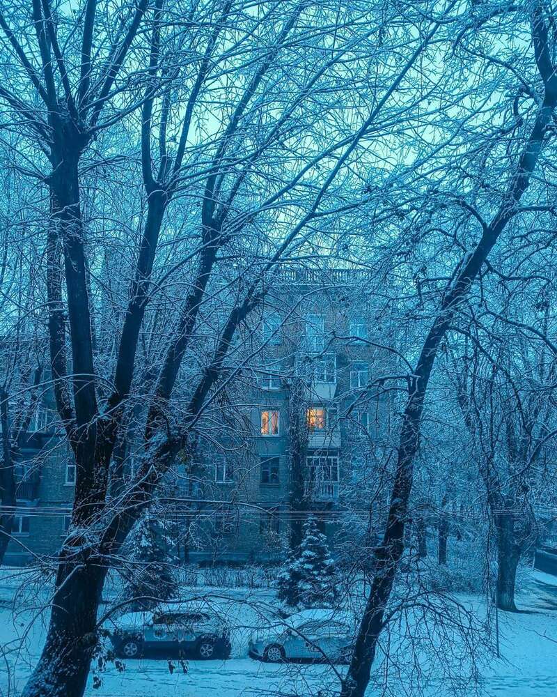 У Києві випав перший сніг та спровокував численні затори. Фото та відео