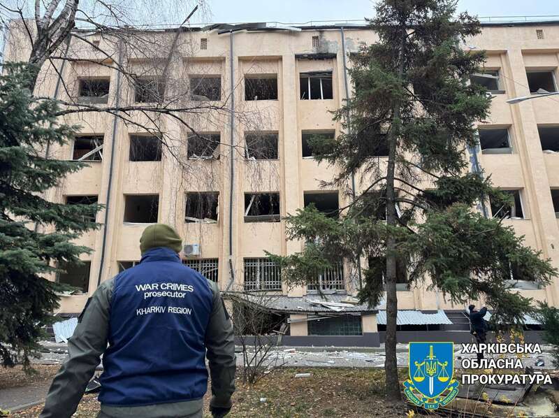 Россияне атаковали центр Харькова: поврежден 41 дом, многие гражданские ранены. Фото и видео