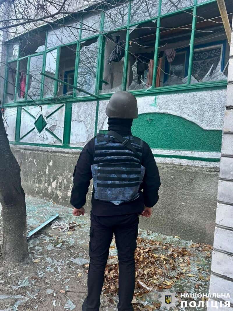 Поврежденные жилые дома и линии электросетей: в КОВА рассказали о последствиях российской атаки на Киевщину. Фото