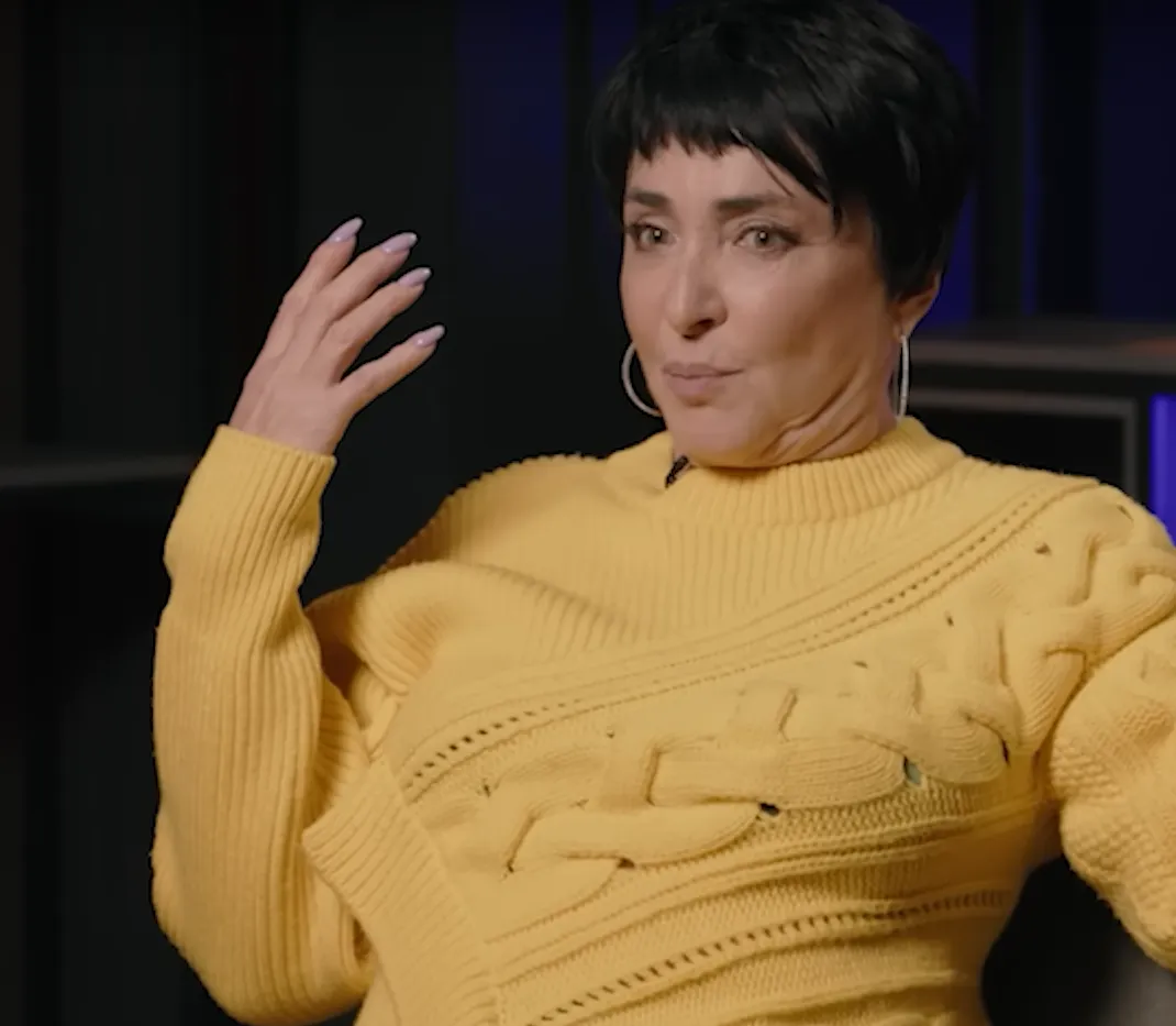 Лоліта спантеличила, який паспорт носить у своїй сумці dqxikeidqxitkant