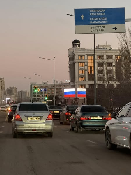 Астана, Казахстан, столиця, LED-екрани, російський триколор, візит Путіна dqxikeidqxitkant