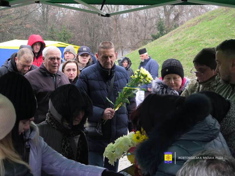 Йому назавжди буде 36: на Дніпропетровщині попрощалися з воїном, який загинув у боях на Курщині. Фото